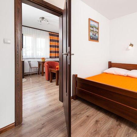 Nemo 2 Hotel Karwia Buitenkant foto