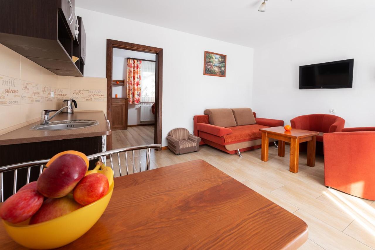Nemo 2 Hotel Karwia Buitenkant foto