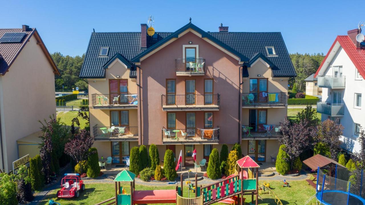 Nemo 2 Hotel Karwia Buitenkant foto