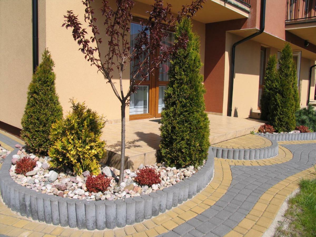 Nemo 2 Hotel Karwia Buitenkant foto