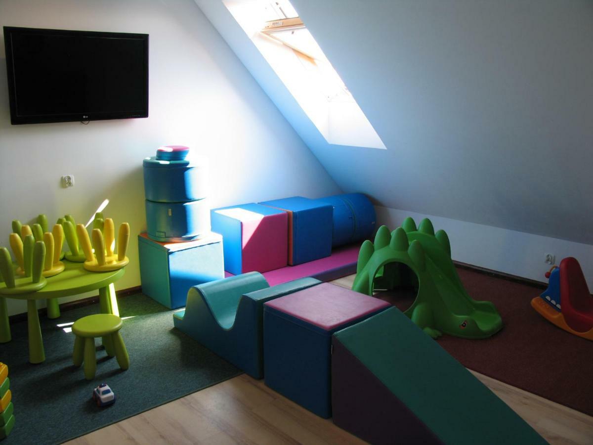 Nemo 2 Hotel Karwia Buitenkant foto