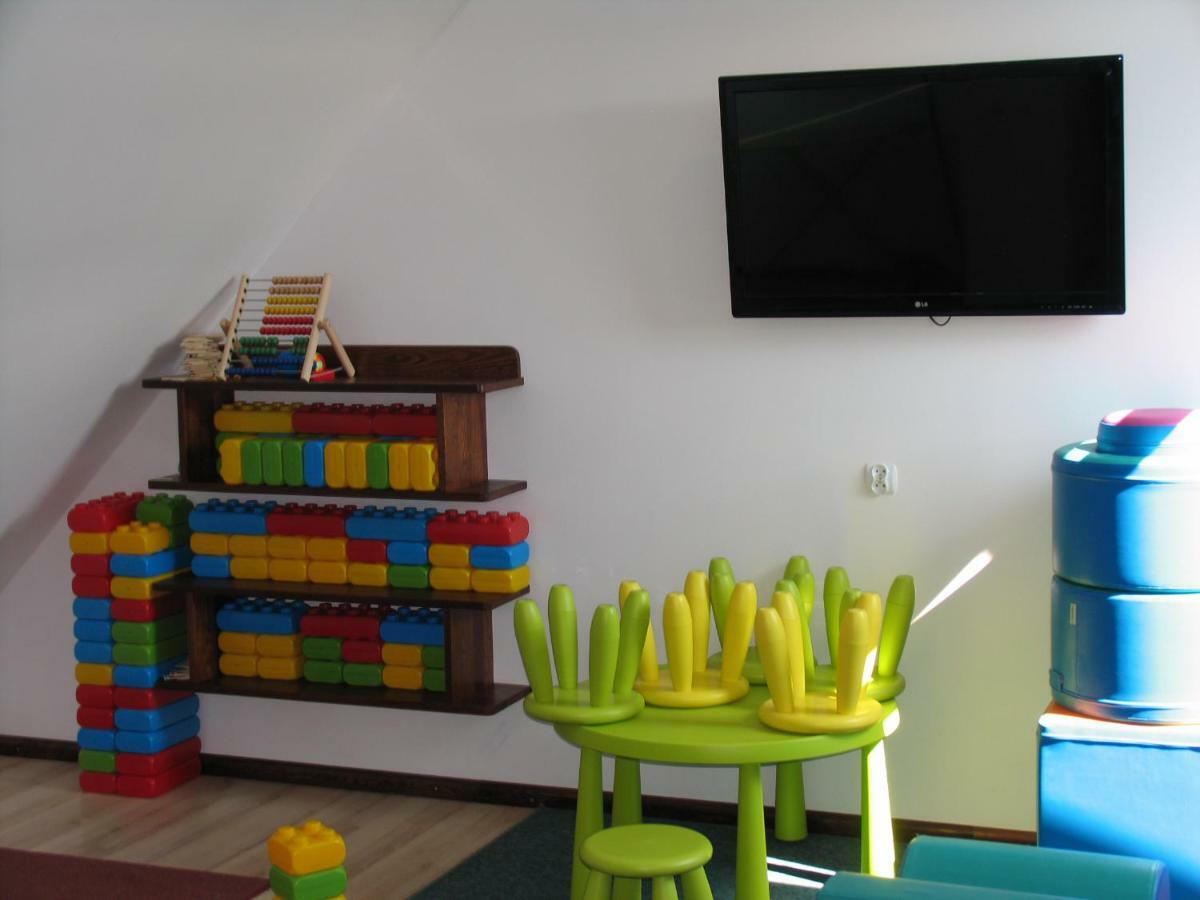 Nemo 2 Hotel Karwia Buitenkant foto