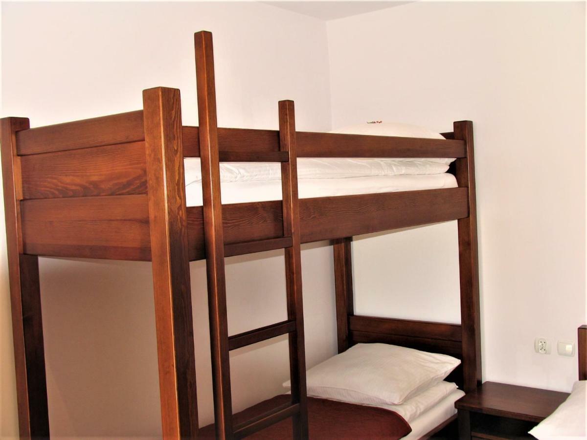 Nemo 2 Hotel Karwia Buitenkant foto