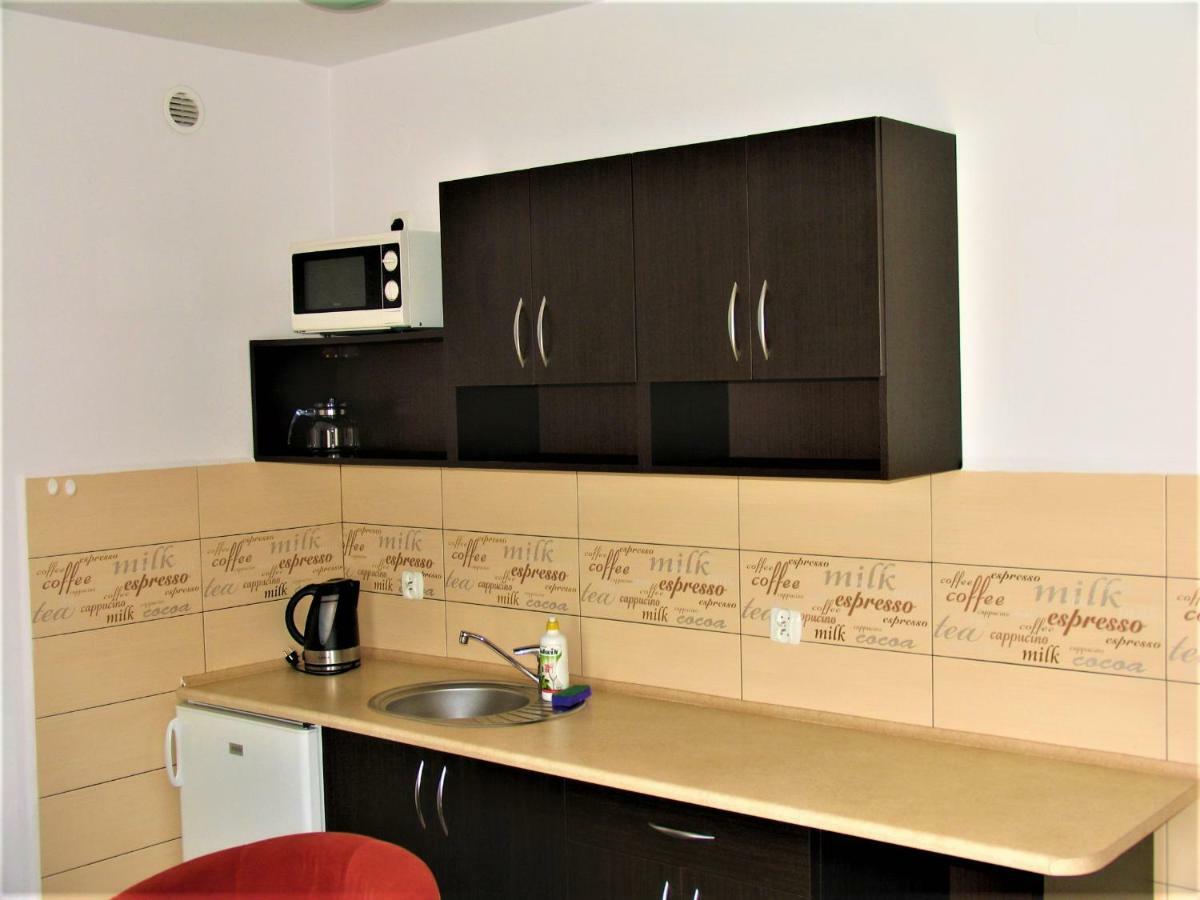 Nemo 2 Hotel Karwia Buitenkant foto