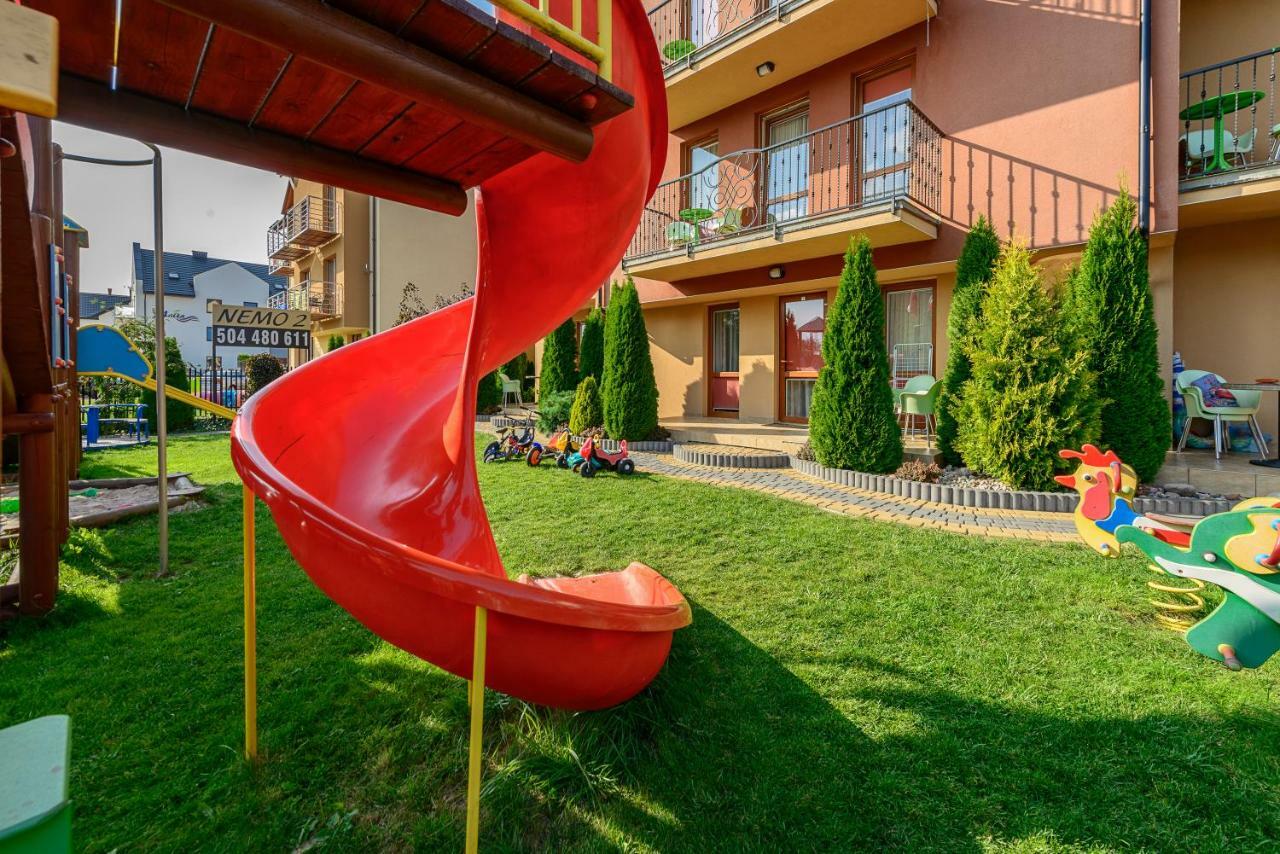 Nemo 2 Hotel Karwia Buitenkant foto