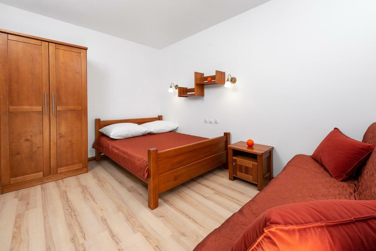 Nemo 2 Hotel Karwia Buitenkant foto